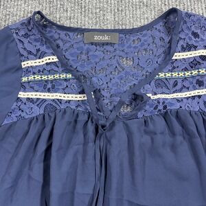 Zouk Peasant Blouse Women‎ Size M Blue Lace Embroidered Tie Neck Babydoll Top